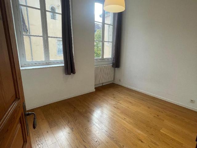 Location Appartement Rue du Général Bethouart, Dole