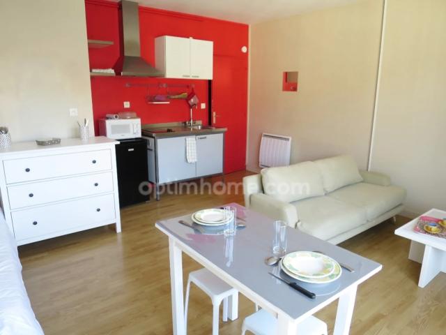 Location Appartement Rue du Général de Wett, Lille