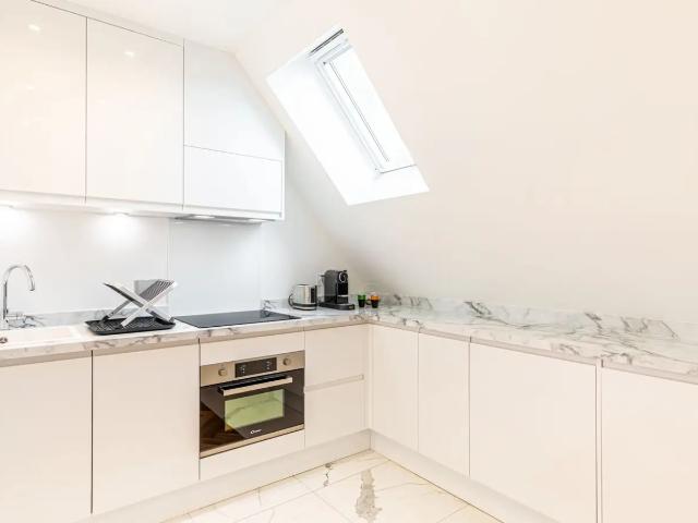 Location Appartement Rue du Général de Castelnau, Paris