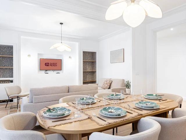 Location Appartement Rue du Général Delestraint, Paris