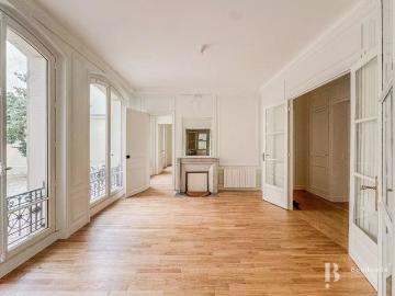 Location Appartement Rue du Général Foy, Paris