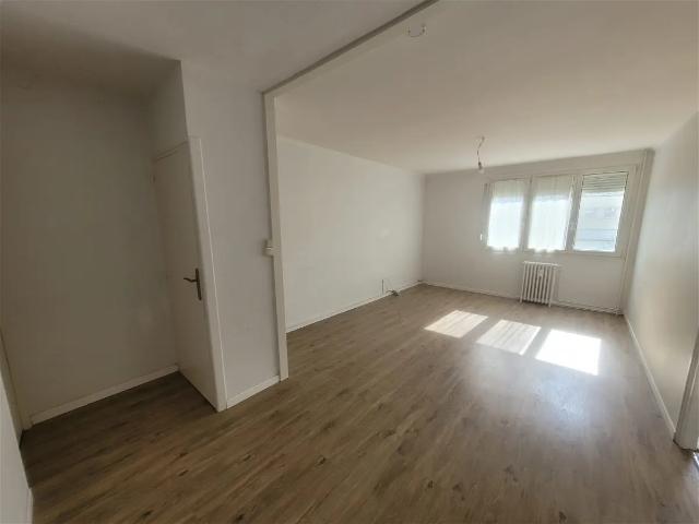 Location Appartement Rue du Général Leclerc, Loos