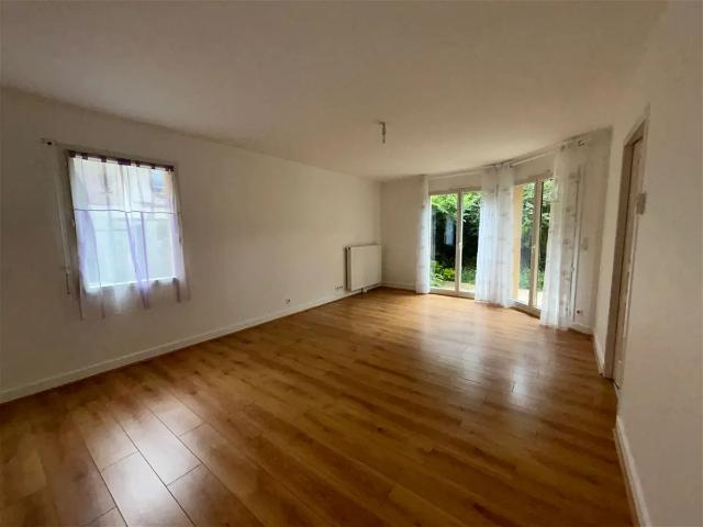 Location Appartement Rue du Général Leclerc, Sens