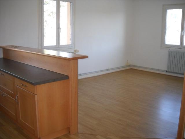 Location Appartement Rue du Grand Port, Saint Just Saint Rambert