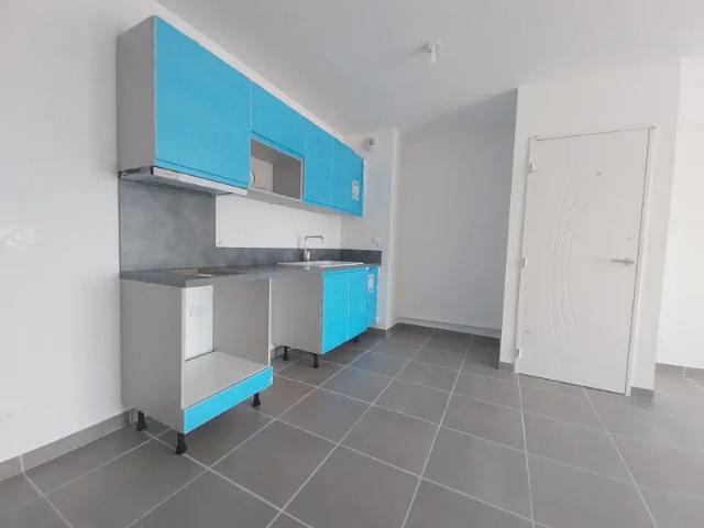 Location Appartement Rue du Docteur Yvon Vieux, Vias