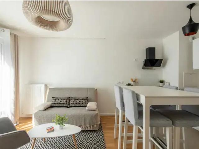 Location Appartement Rue du Docteur Calmette, La Courneuve
