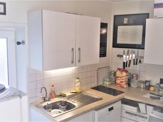 Location Appartement Rue du Docteur Debat, Garches