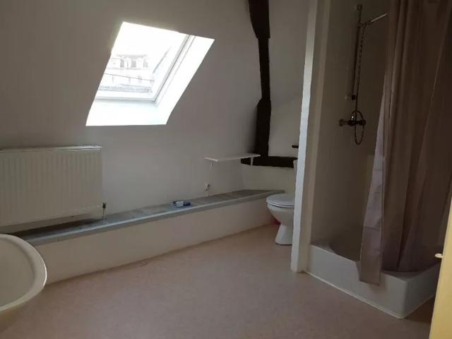 Location Appartement Rue Poudreuse, Mamers