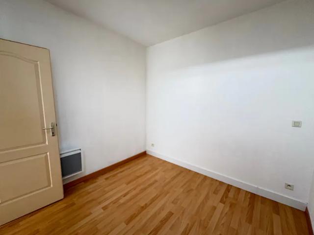 Location Appartement Rue du Donjon, Tallard