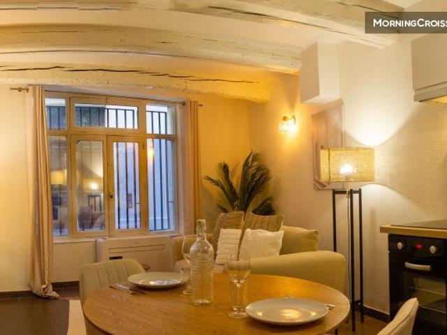 Location Appartement Rue du Four de la Terre, Avignon