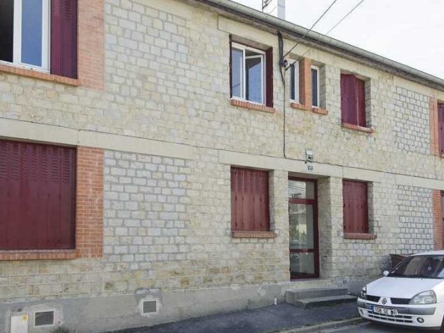 Location Appartement Rue du Faubourg de Pierre, Charleville Mézières