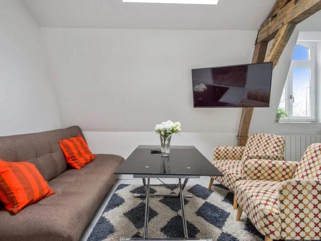 Location Appartement Rue du Faubourg de Roubaix, Lille