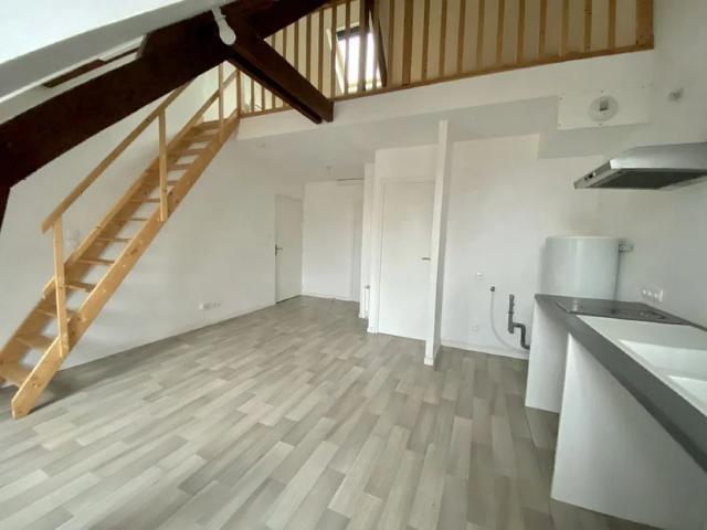 Location Appartement Rue du Faubourg des Postes, Lille