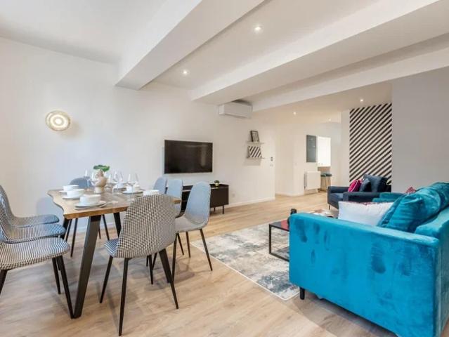 Location House Rue du Faubourg Saint Antoine, Paris
