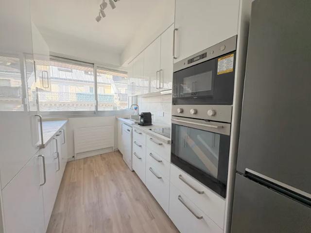 Location Appartement Rue du Faubourg Saint Honoré, Paris