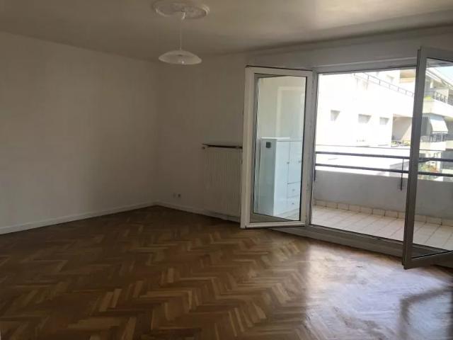 Location Appartement Rue du Lac, Irigny
