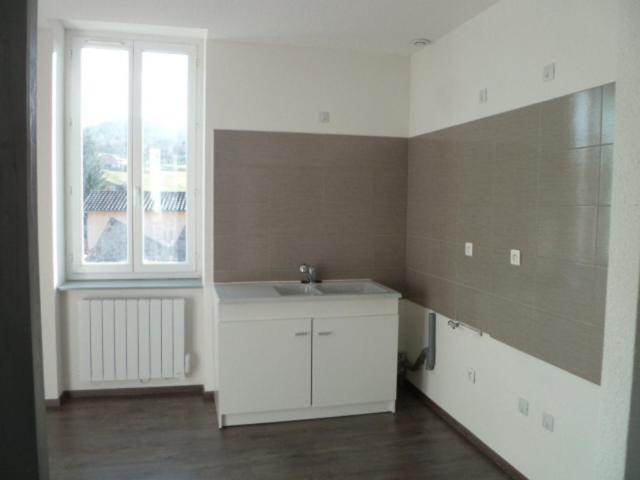 Location Appartement Rue du Moulin, Cublize