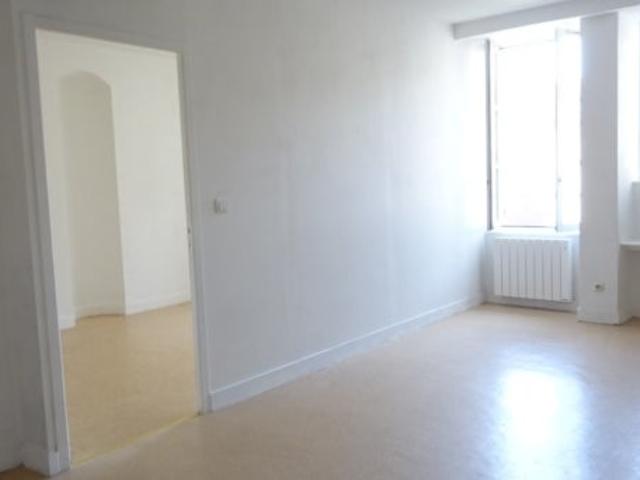 Location Appartement Rue du Marché, Avallon