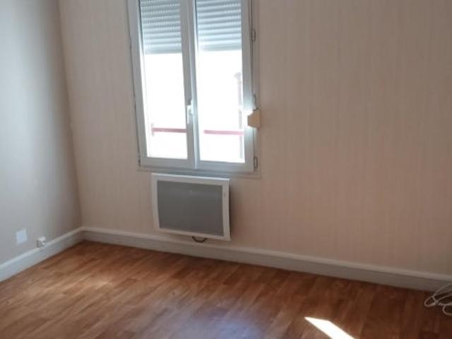 Location Appartement Rue du Marché, Avallon