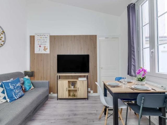 Location Appartement Rue du Sergent Bauchat, Paris