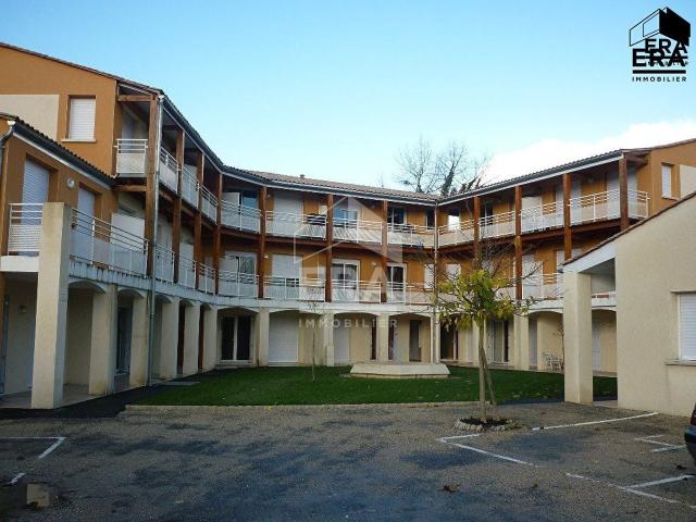 Location Appartement Rue du Stade, La Couronne