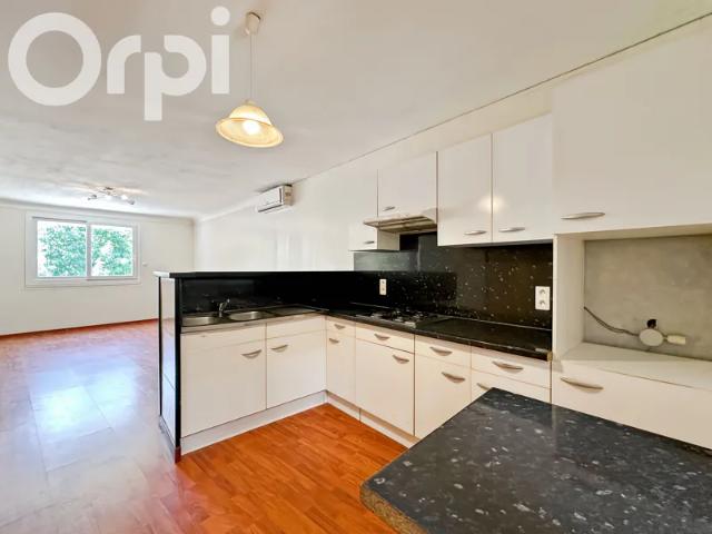 Location Appartement Rue du Pouget, Thueyts