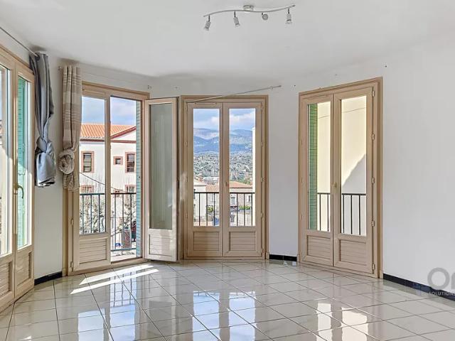Location Appartement Rue du Poids de la Farine, Prades