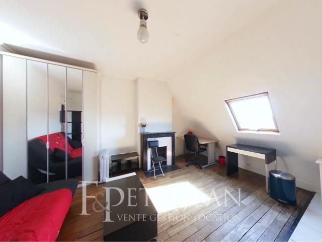 Location Appartement Rue du Pont Neuf, Paris