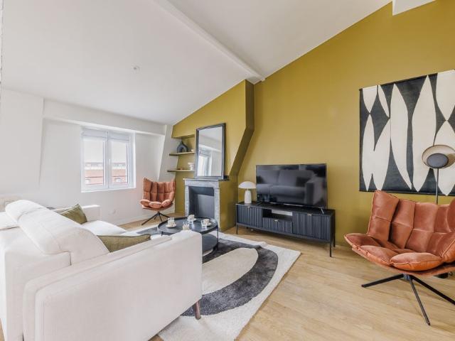 Location Appartement Rue du Pont Neuf, Paris