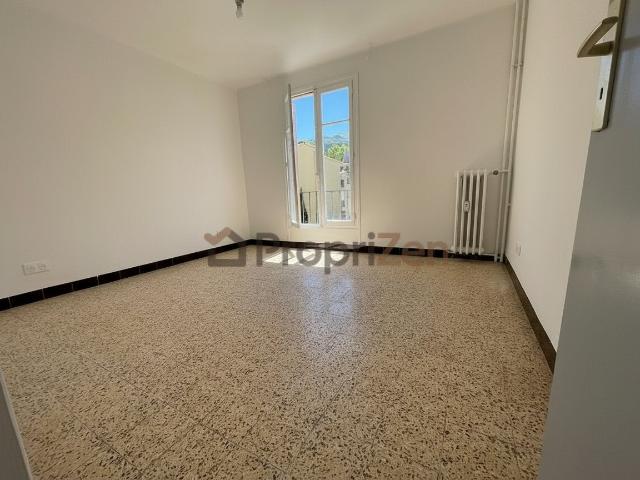 Location Appartement Rue du Petit Paris, Céret