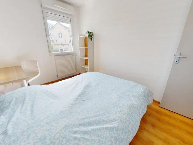 Location Appartement Rue du Professeur Roux, Vénissieux