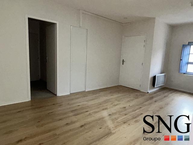 Location Appartement Rue du Puits de la Courte, Béziers