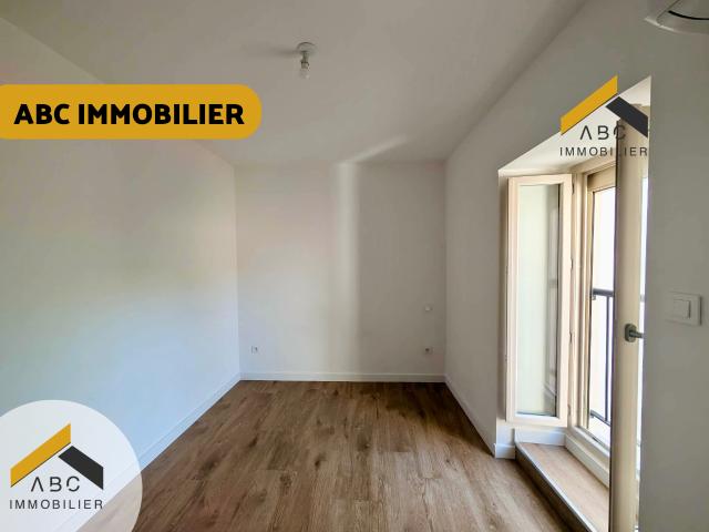 Location Appartement Rue du Roussillon, Orange