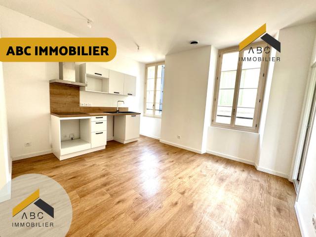 Location Appartement Rue du Roussillon, Orange