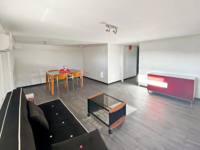 Location Appartement Rue du Rempart, Forcalquier