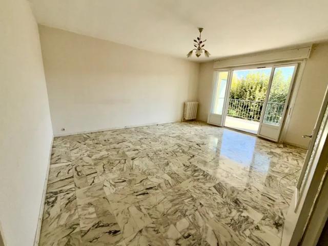 Location Appartement Avenue de la Pierre Dourdant, La Verpillière