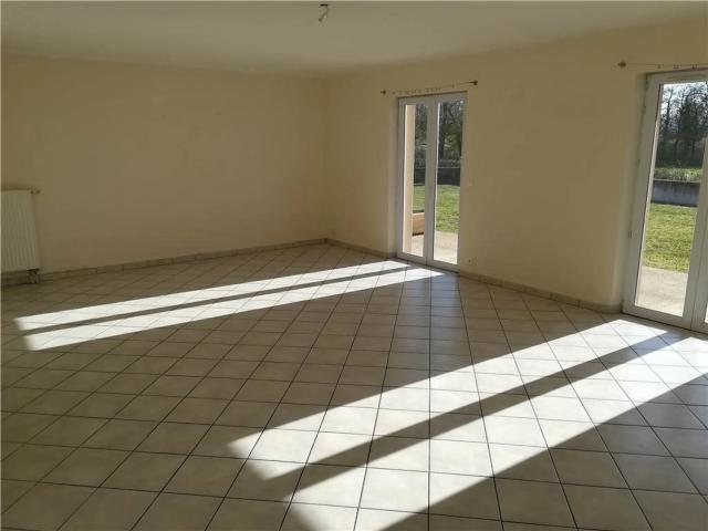 Location Appartement Rue du Rival, Montrond les Bains
