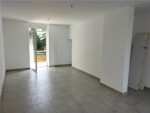 Location Appartement Rue du Rival, Montrond les Bains