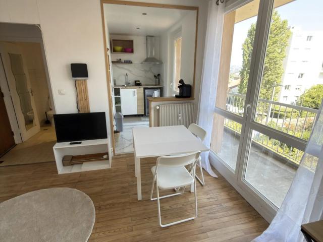 Location Appartement Rue du Rival, Montrond les Bains