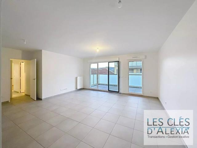 Location Appartement Rue du Trye, Saint Romain en Gal
