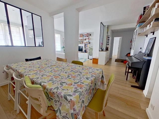 Location Appartement Rue du Val de Grâce, Paris