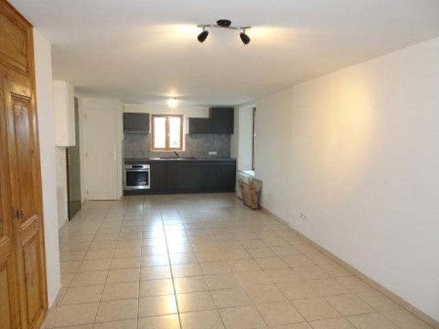Location Appartement Rue du Vieux Puits, Hières sur Amby