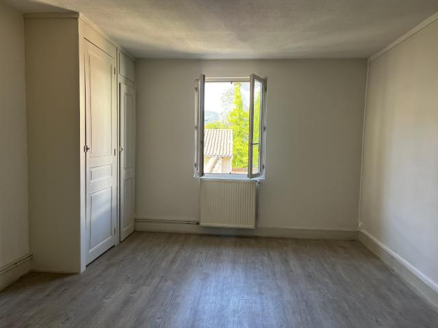 Location Appartement Rue Dubreuil, Tarare