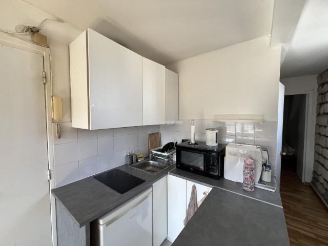 Location Appartement Rue Dupetit Thouars, Paris