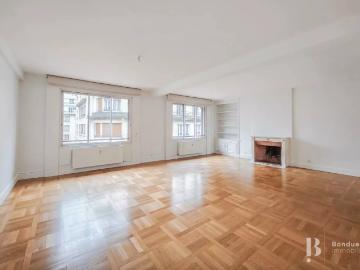 Location Appartement Rue Duret, Paris
