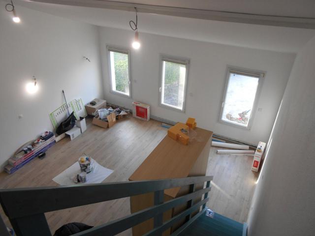 Location Appartement Rue Emmanuel Roy, Branne