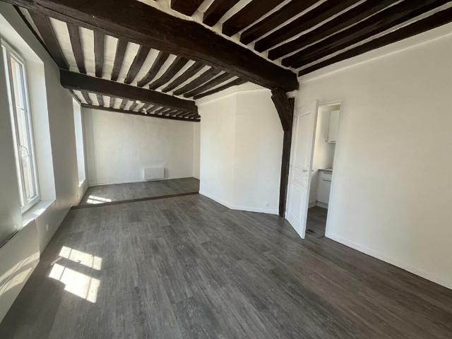 Location Appartement Rue Écuyère, Caen