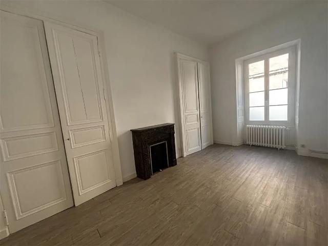 Location Appartement Rue Échelle Marteau, Laval