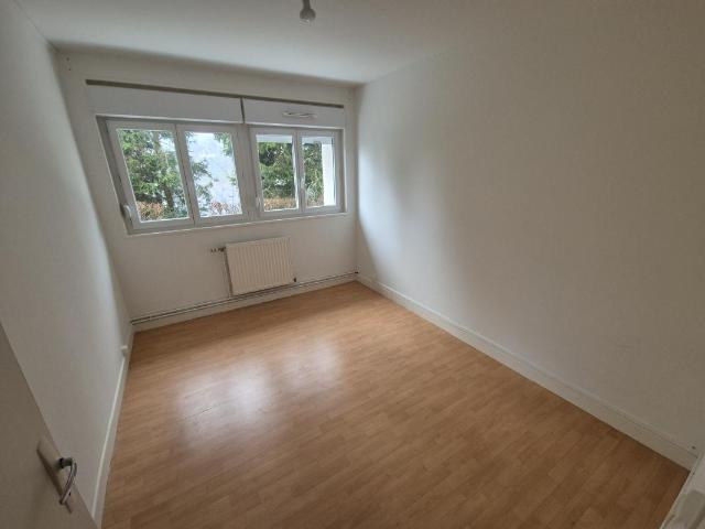 Location Appartement Rue Edgard Quinet, Monthermé