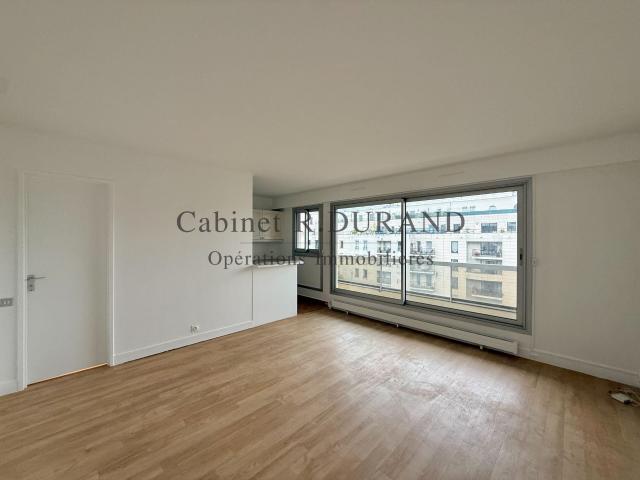 Location Appartement Rue Edith Cavell, Courbevoie